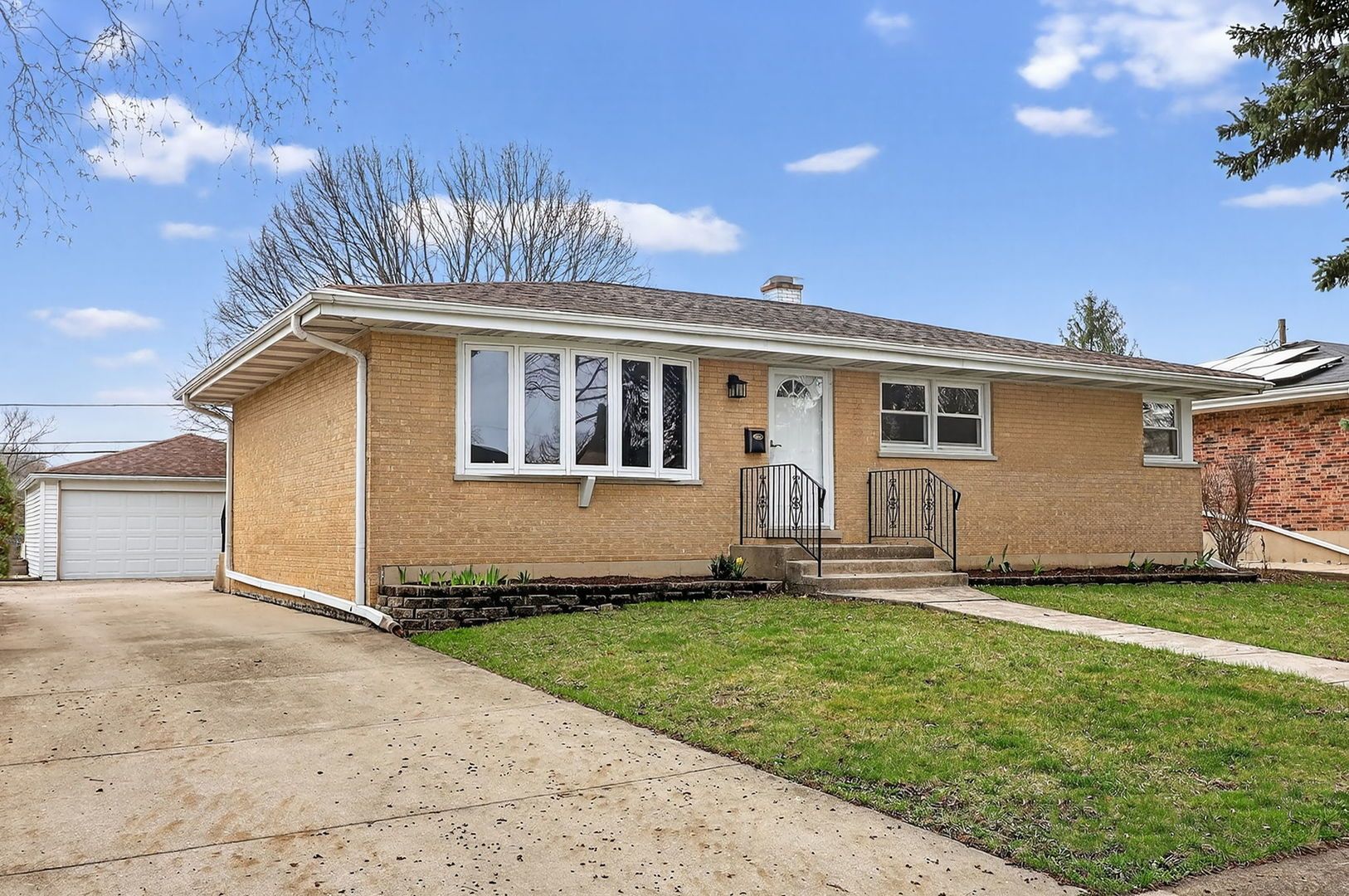 970 N Fischer Drive — Addison, IL 60101