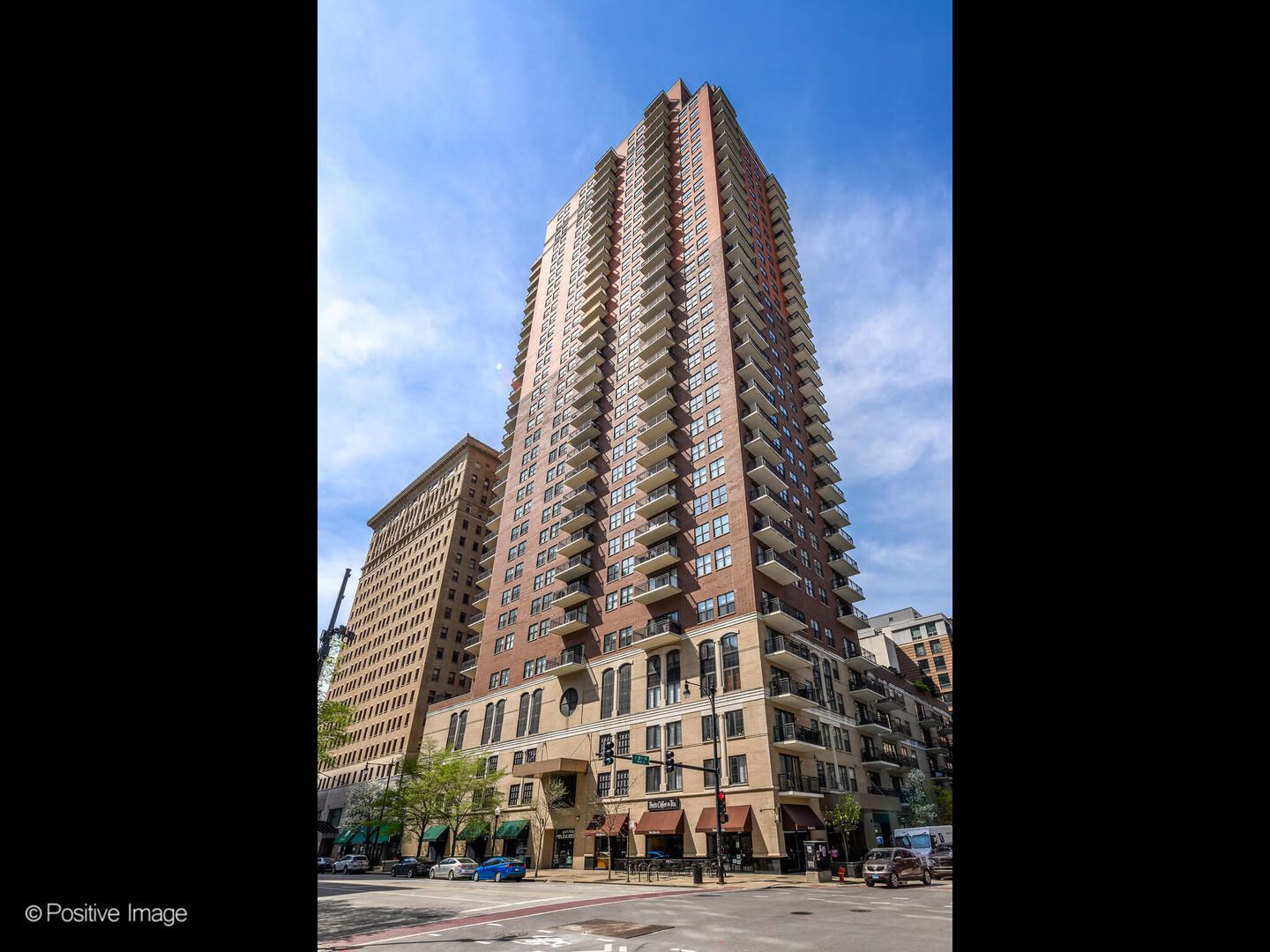 41 8th Street — Chicago, IL 60605