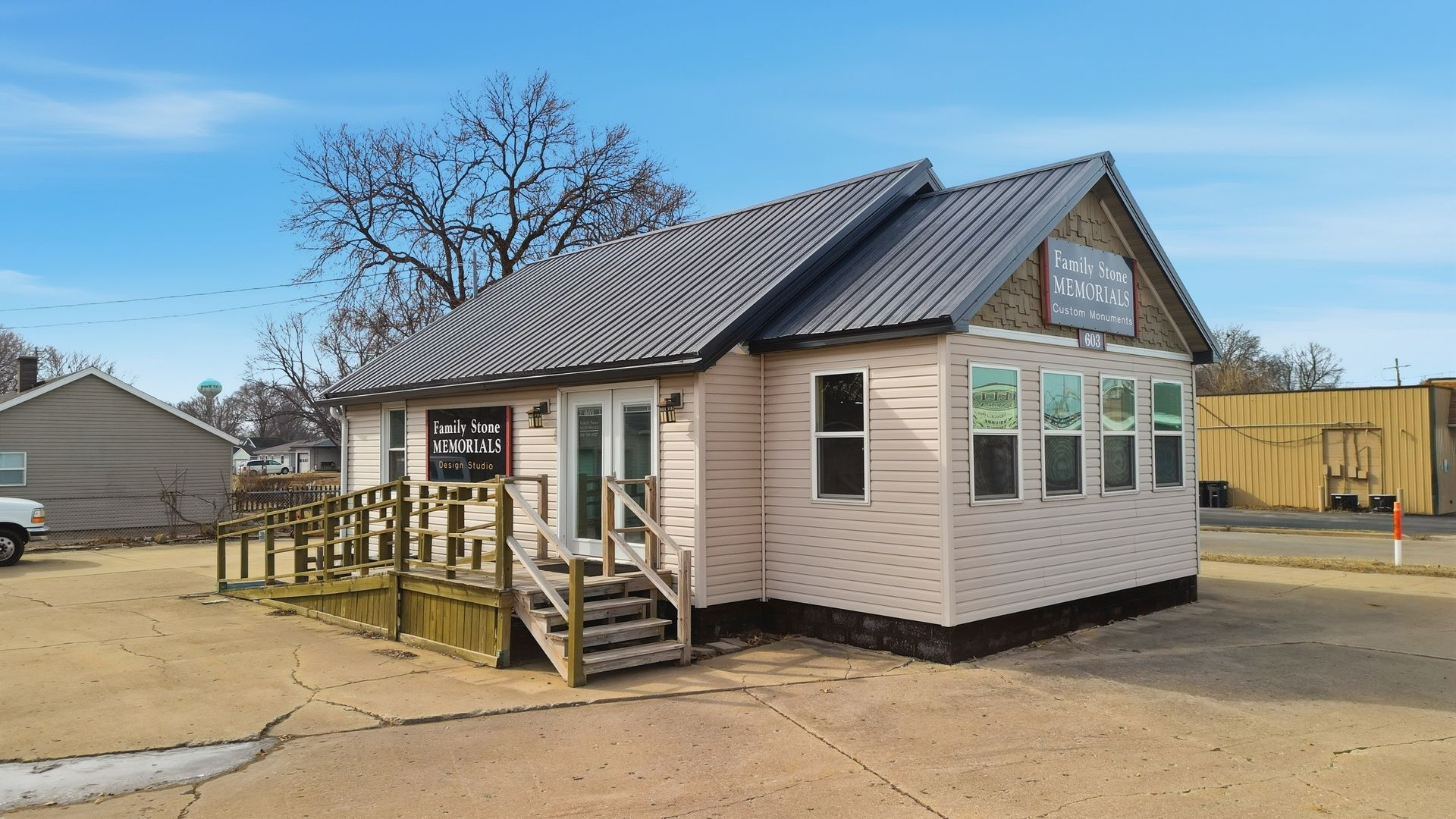 603 W Rock Falls Road — Rock Falls, IL 61071