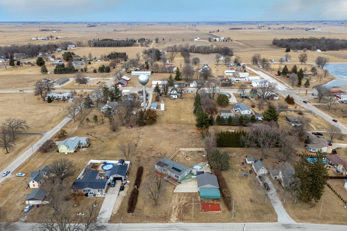 524 6th Street, Andover, IL 61233