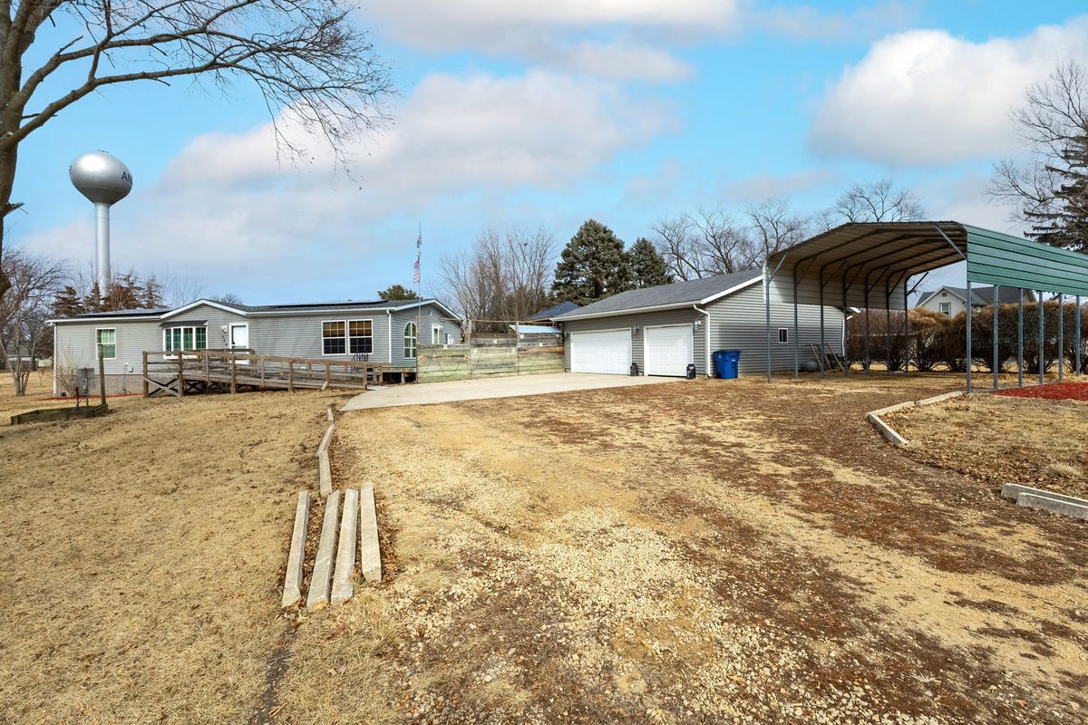 524 6th Street, Andover, IL 61233