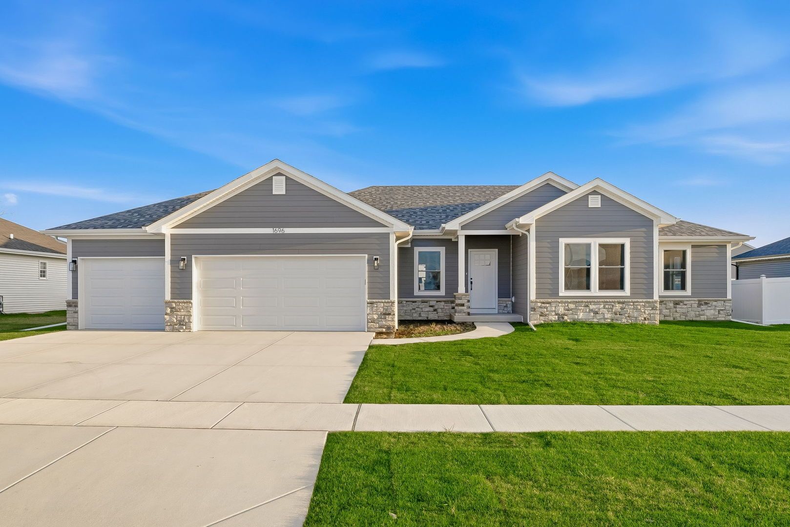 1696 Yorktown Drive — Bourbonnais, IL 60914