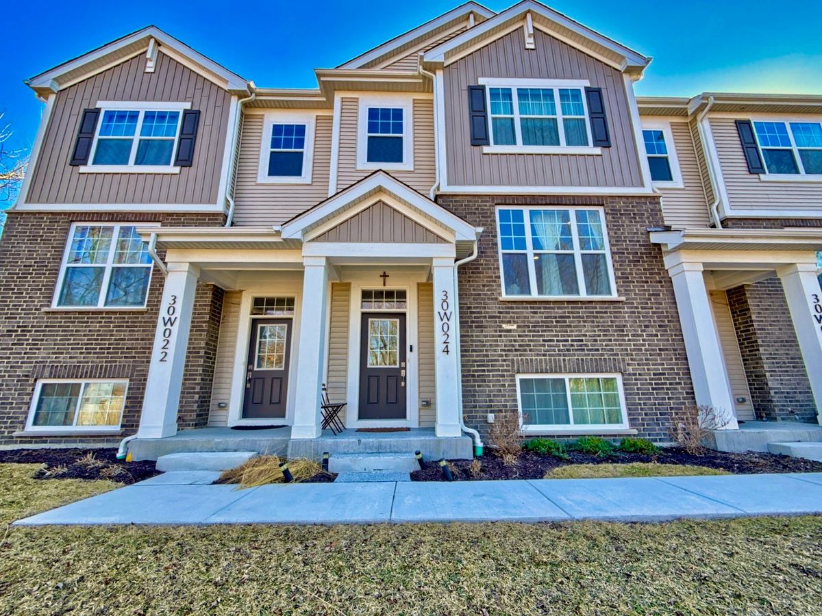 30W024 Brayman Court, Warrenville, IL 60563
