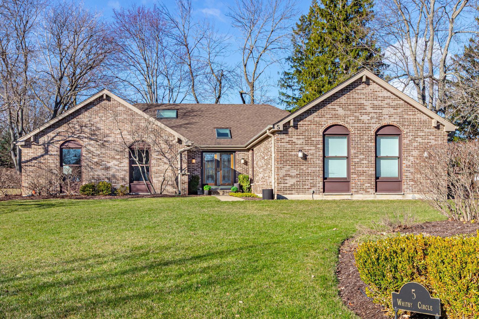 5 Whitby Circle — Lincolnshire, IL 60069