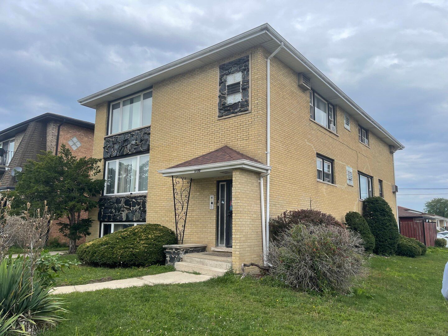 1600 MEMORIAL Drive — Calumet City, IL 60409