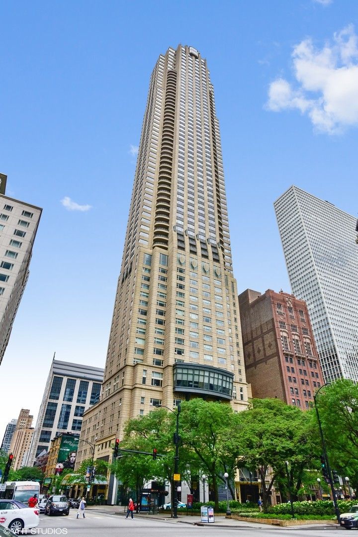 800 N Michigan Avenue #PH67 — Chicago, IL 60611