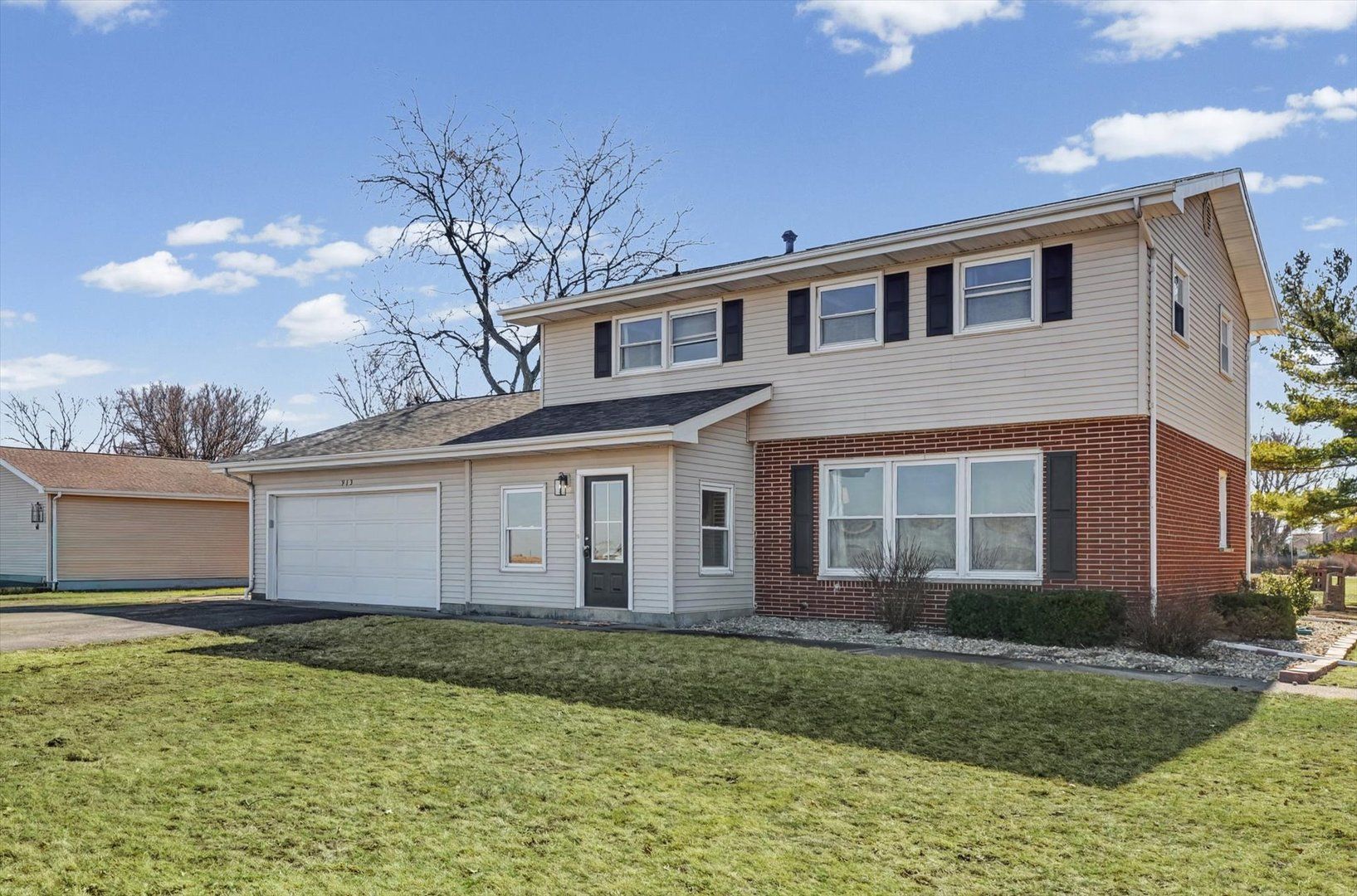913 E 1st Street — Gibson City, IL 60936