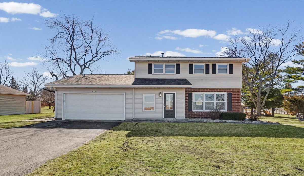 913 E 1st Street, Gibson City, IL 60936