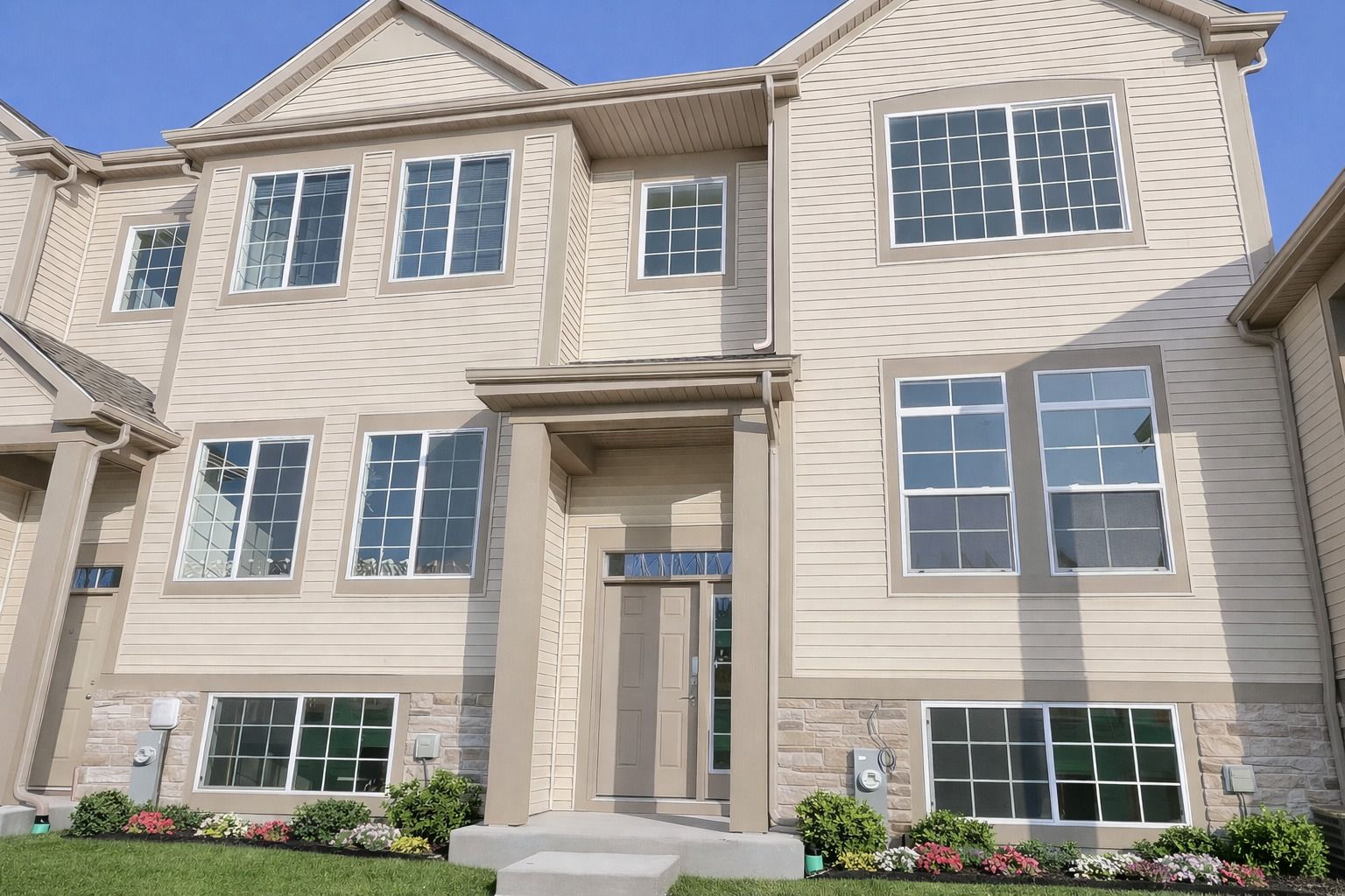 245 Regency Court #B — Wauconda, IL 60084