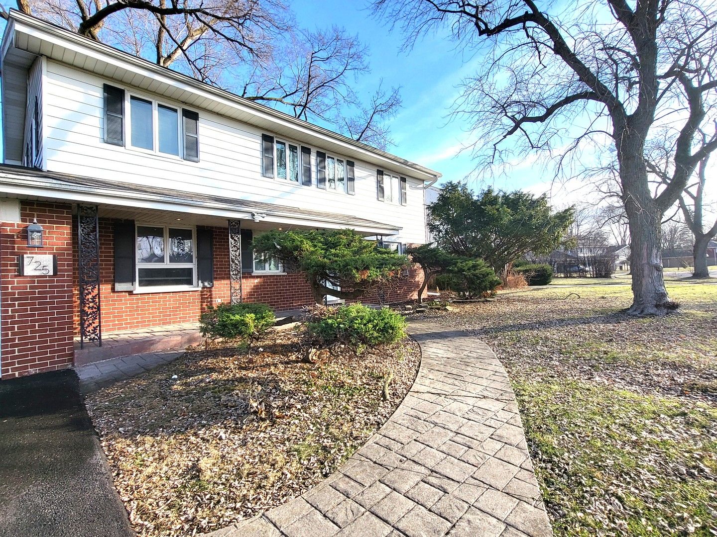 725 Braemar Road — Flossmoor, IL 60422