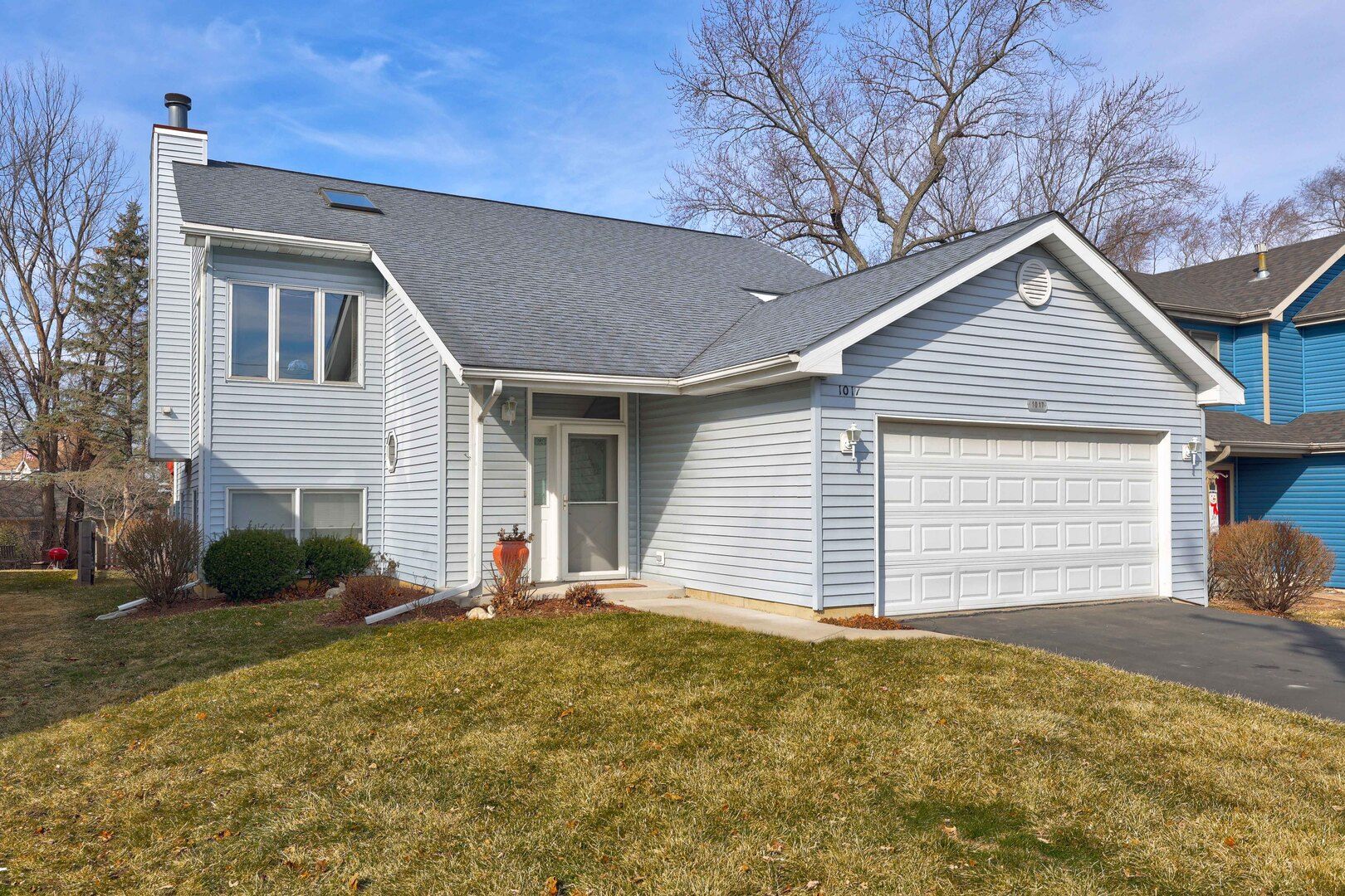 1017 Grand Boulevard — Wauconda, IL 60084