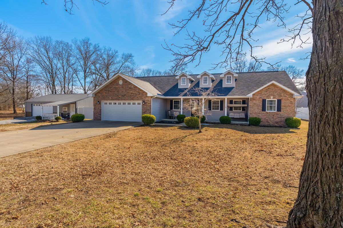 1144 Webster Street, Benton, IL 62812