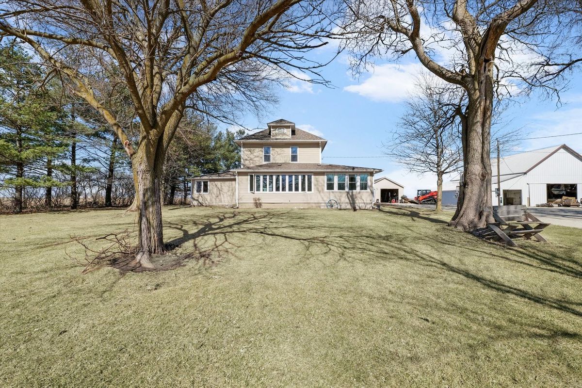 422 600 North Road, Buckley, IL 60918