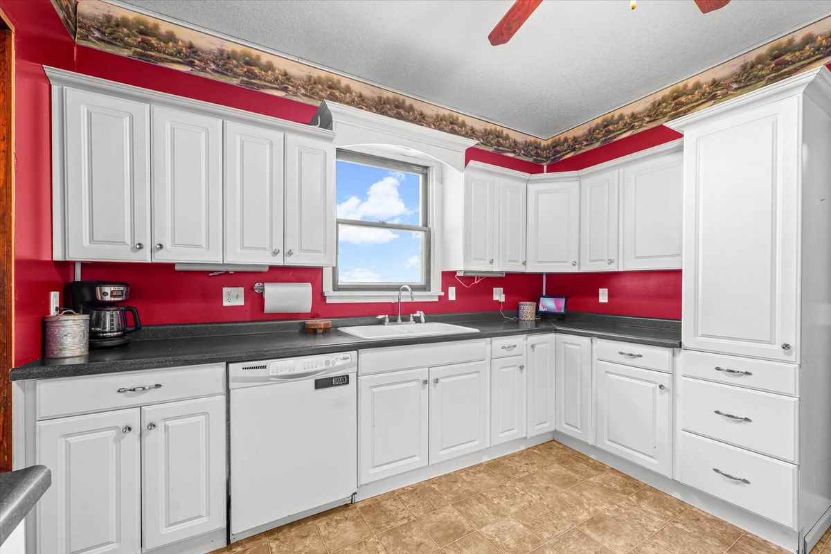 422 E 600 North Road, Buckley, IL 60918