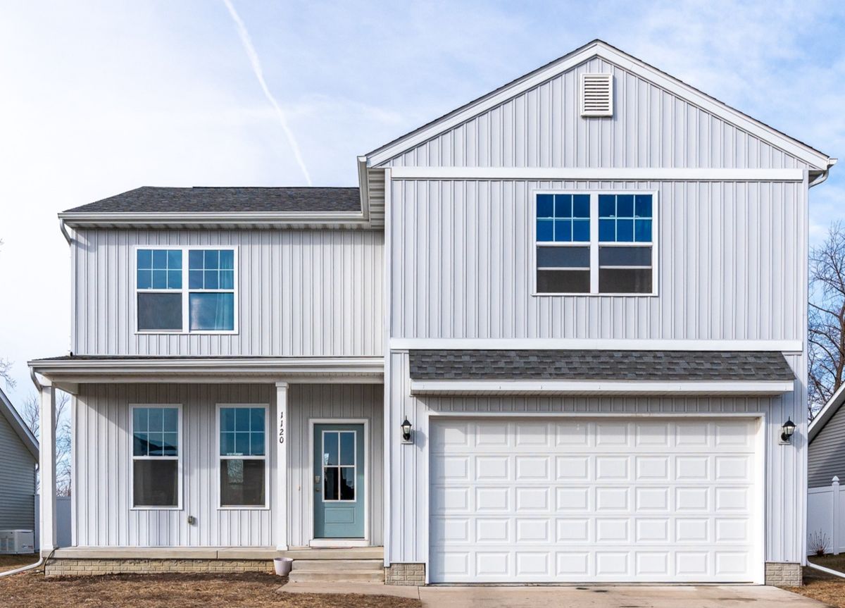 1120 Eagles Crest Drive, Davenport, IA 52804