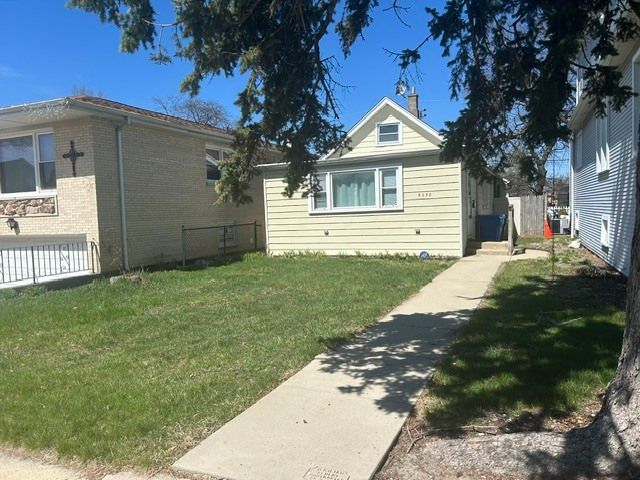 6238 Eastwood Avenue — Chicago, IL 60630