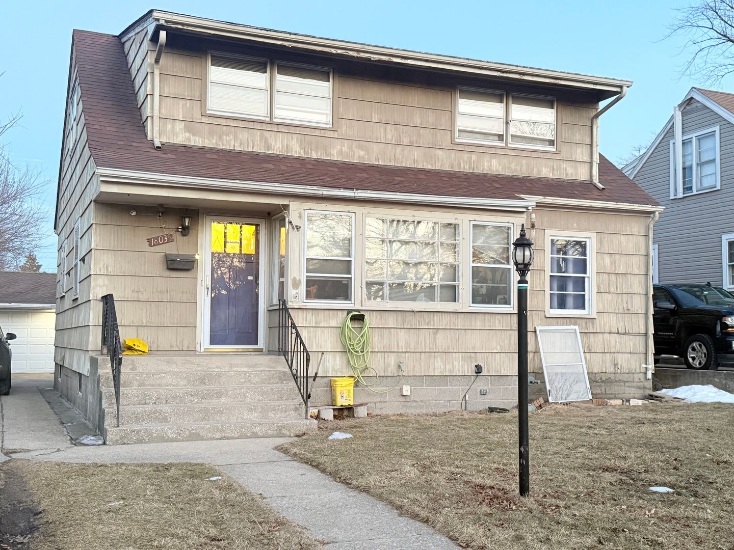 18035 Oakley Avenue — Lansing, IL 60438