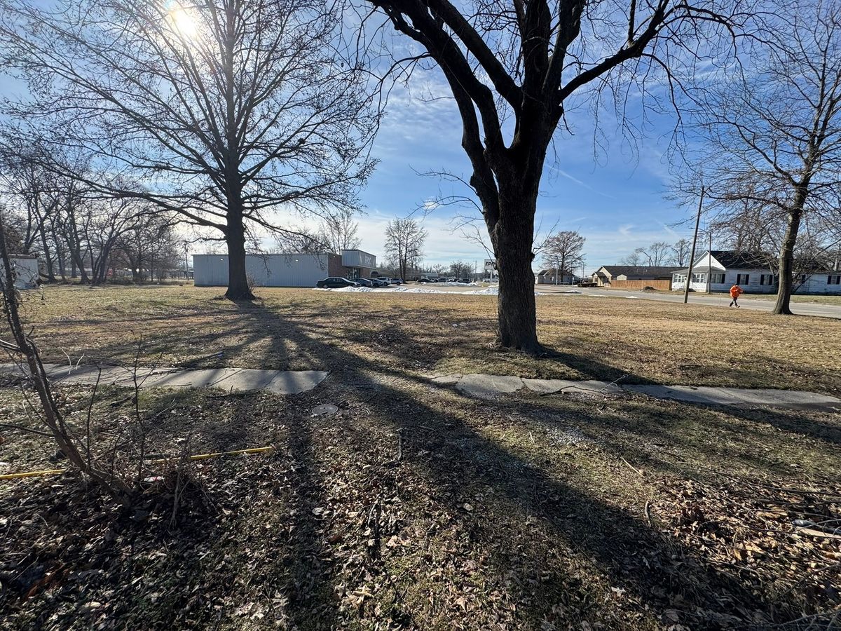 823 Elm Street, Centralia, IL 62801