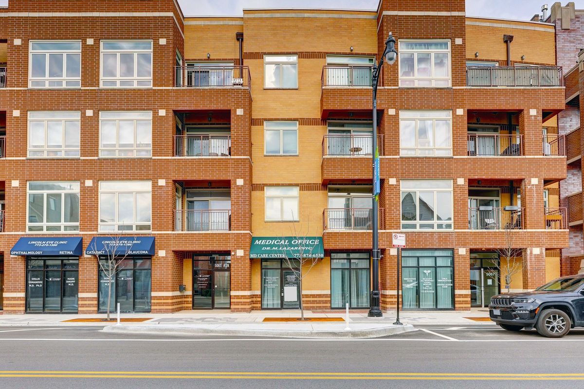 5067 Lincoln Avenue, Chicago, IL 60625