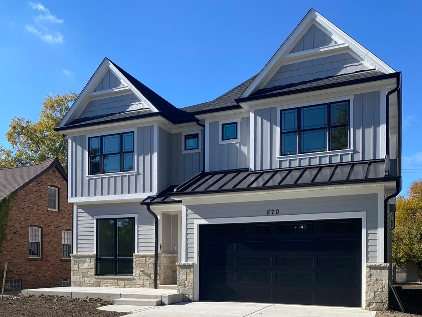 570 S Parkside Avenue — Elmhurst, IL 60126