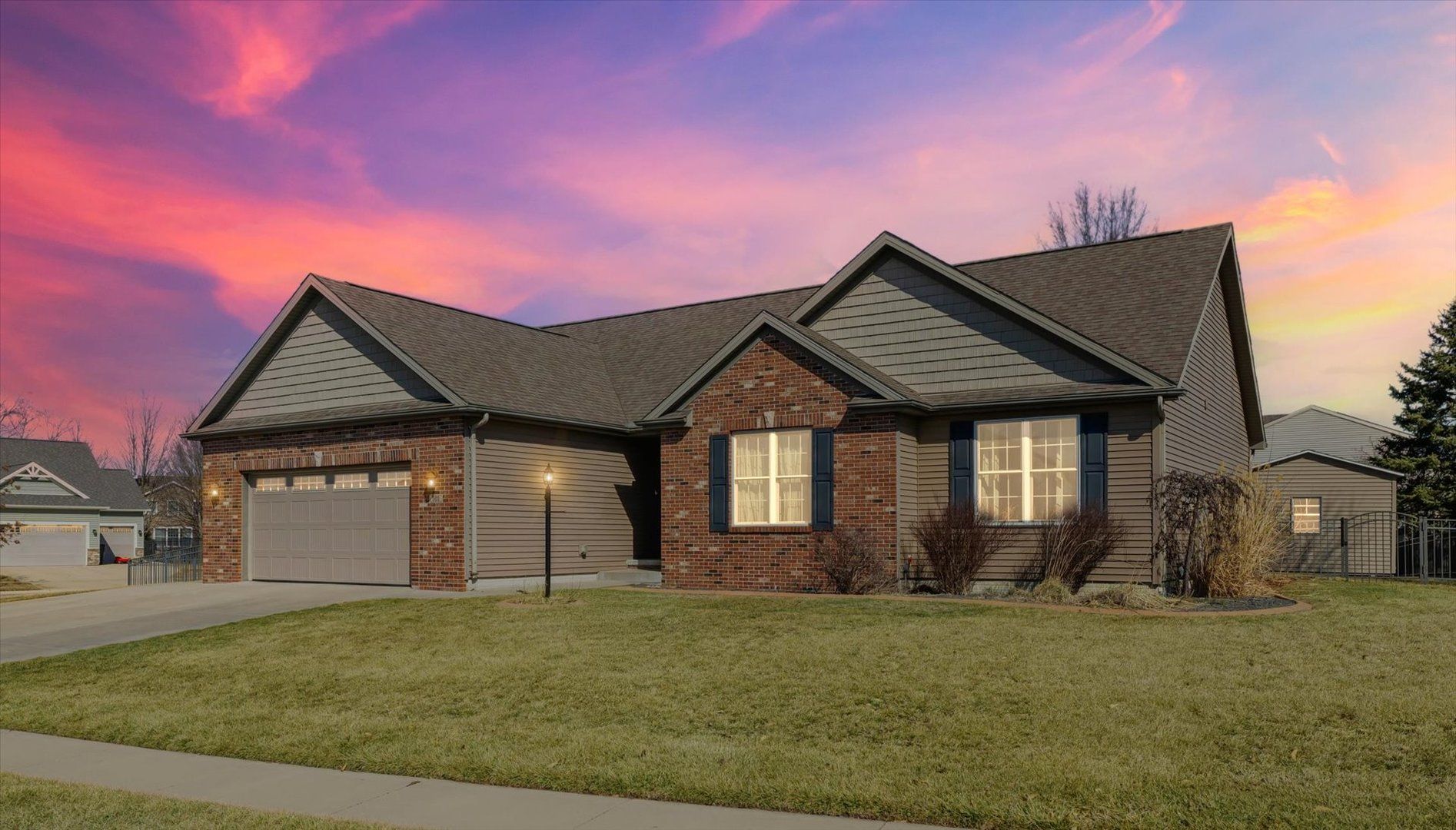 502 Elk Drive — Mahomet, IL 61853