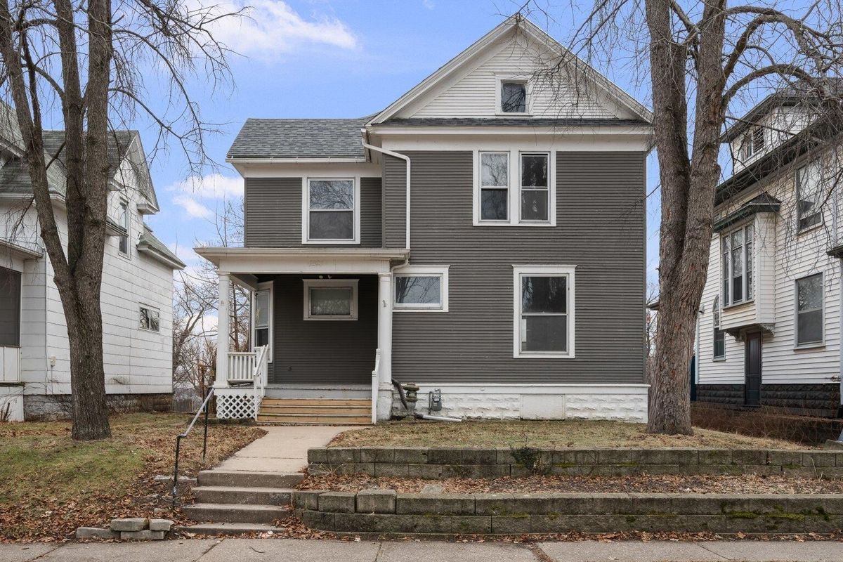 1321 13th St Street, Davenport, IA 52804