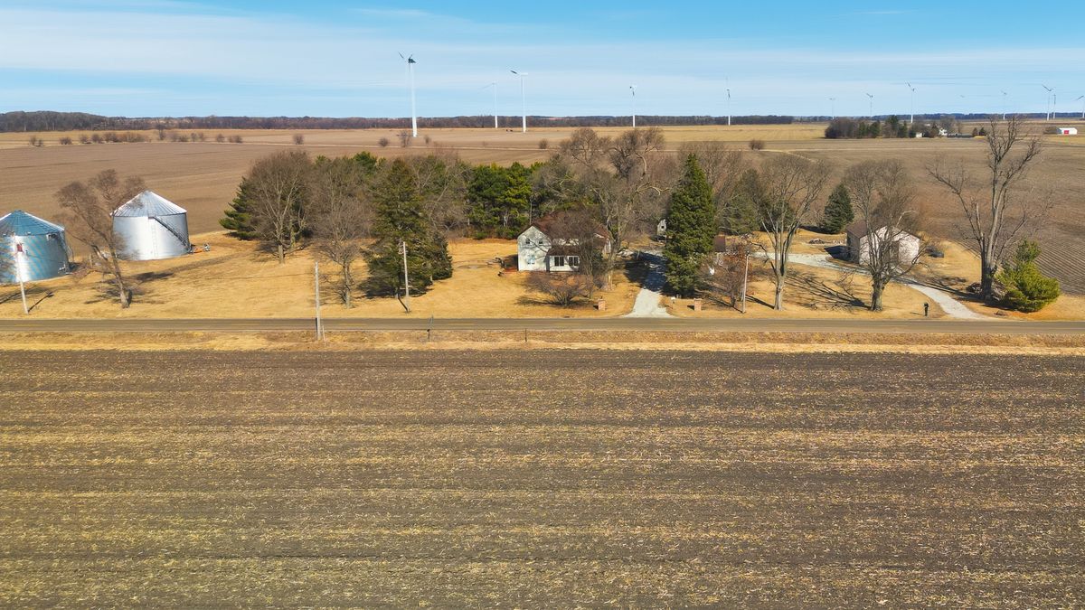 382 Keigwin Road, Walnut, IL 61376