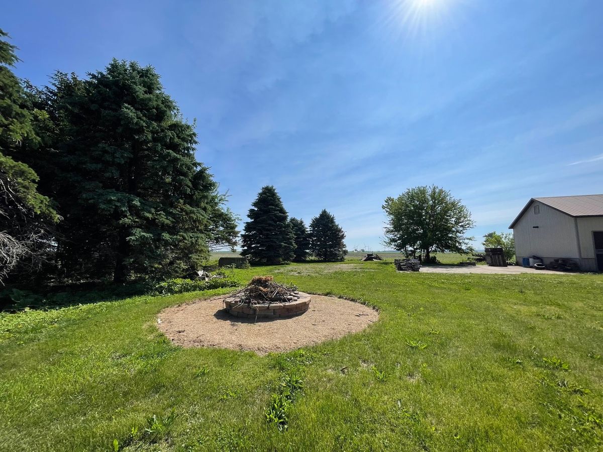 382 Keigwin Road, Walnut, IL 61376