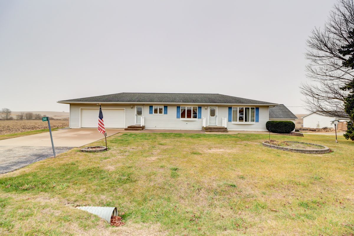 3945 148th Street, Bryant, IA 52727