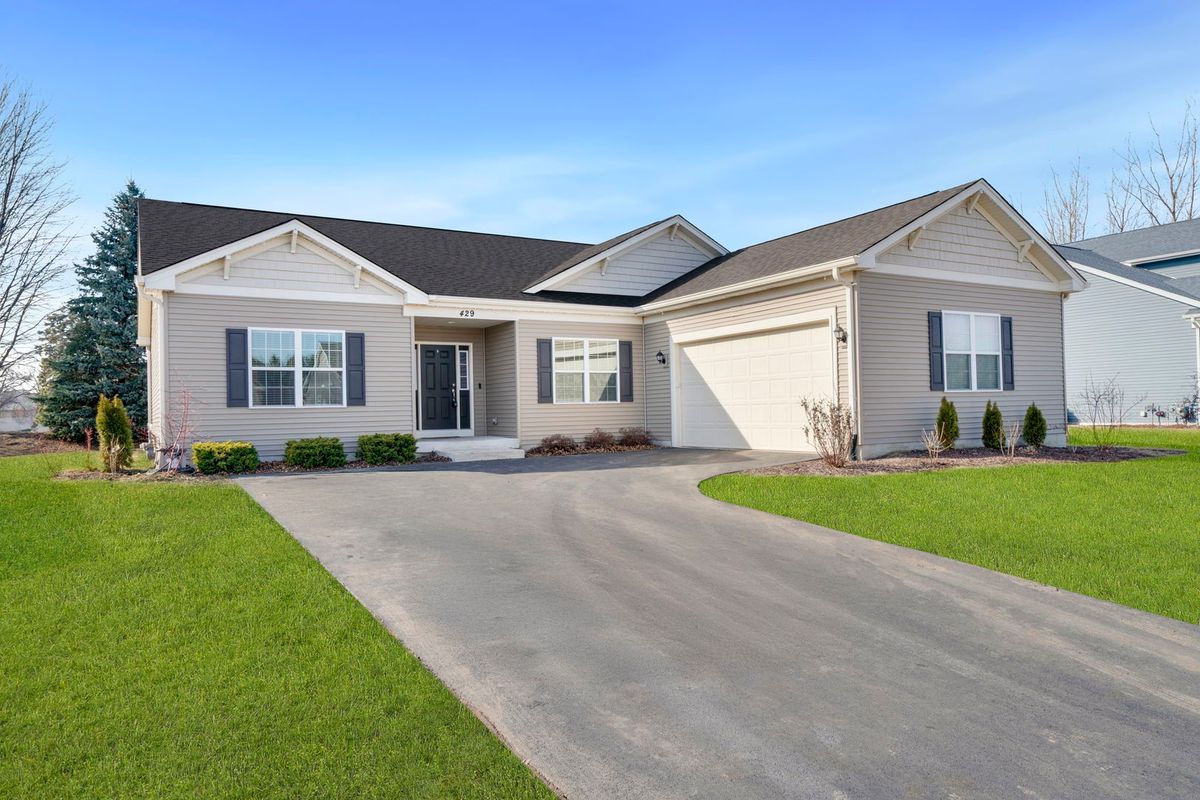 429 Dekalb Drive, Maple Park, IL 60151