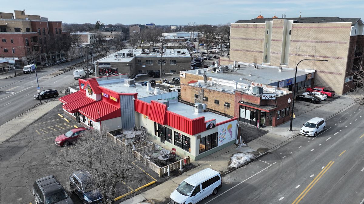 5737 Lincoln Avenue, Chicago, IL 60659