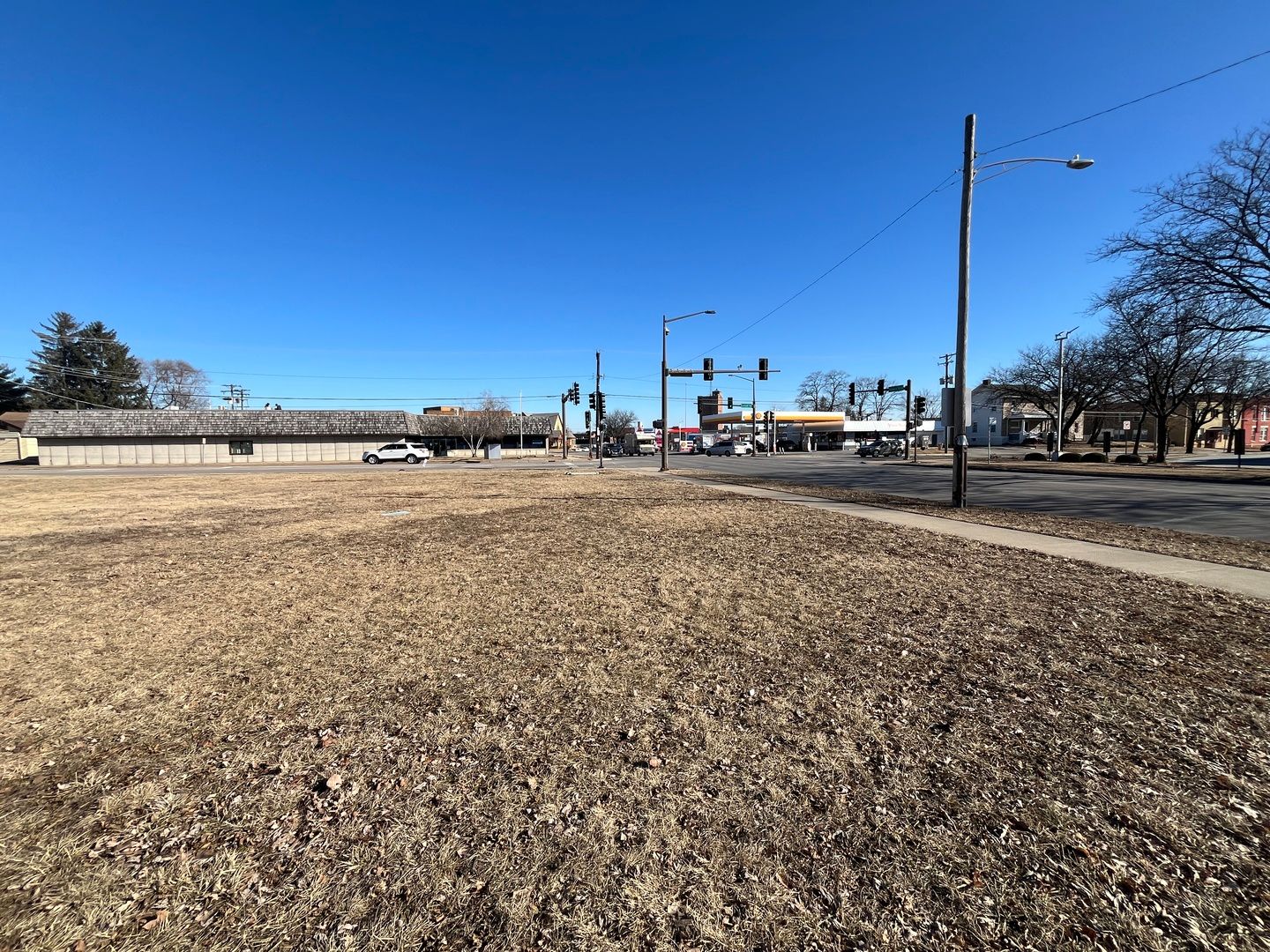 359 W Galena Boulevard — Aurora, IL 60506