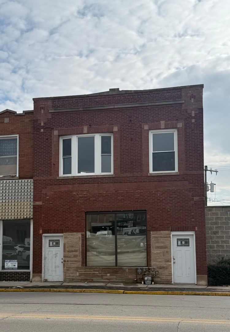 5215 W 25th Street — Cicero, IL 60804