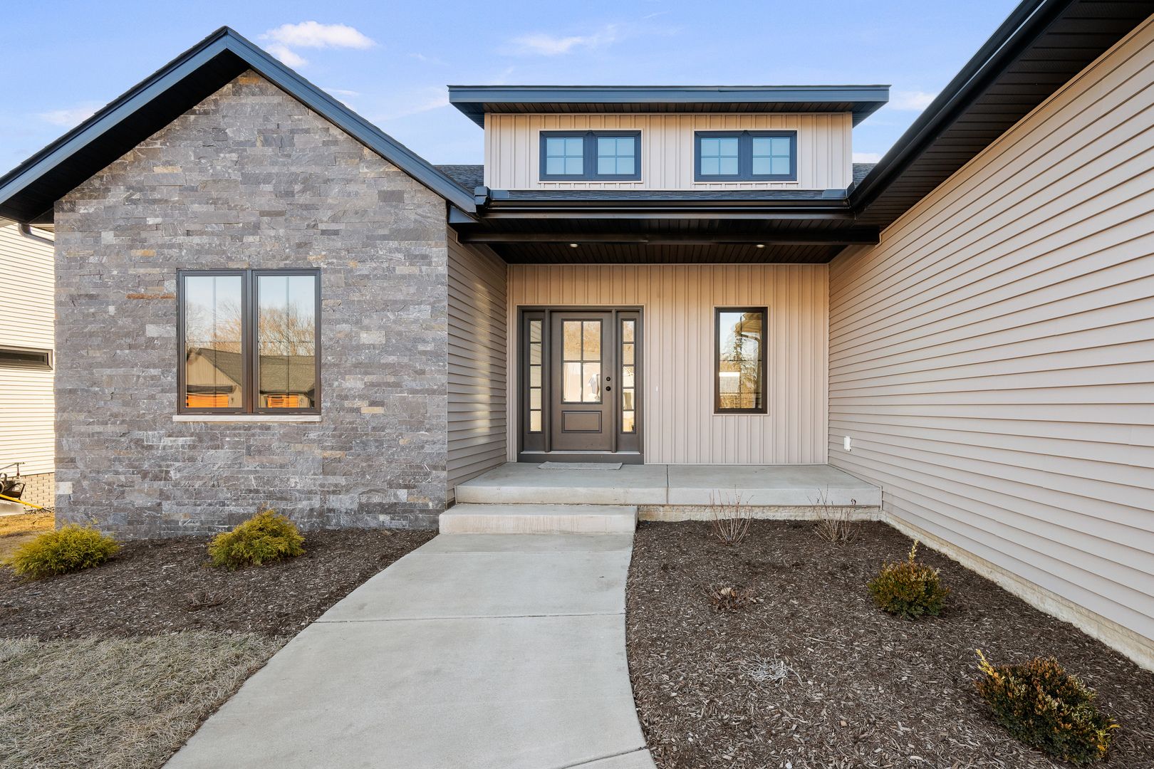 316 Linda Lane — Riverdale, IA 52722