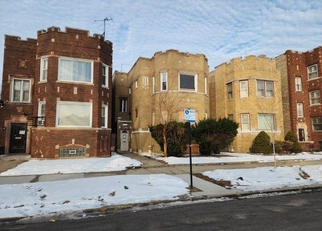 8020 S Hermitage Avenue — Chicago, IL 60620