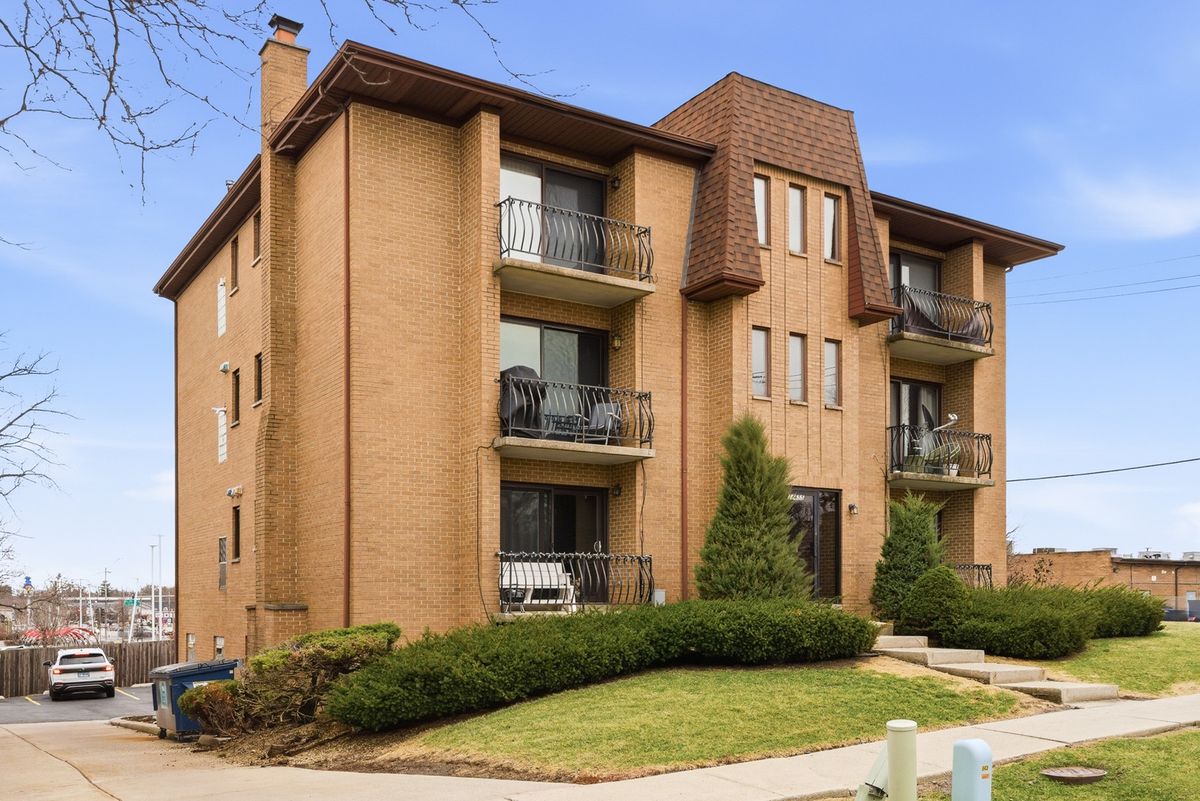 14655 Lamon Avenue, Midlothian, IL 60445