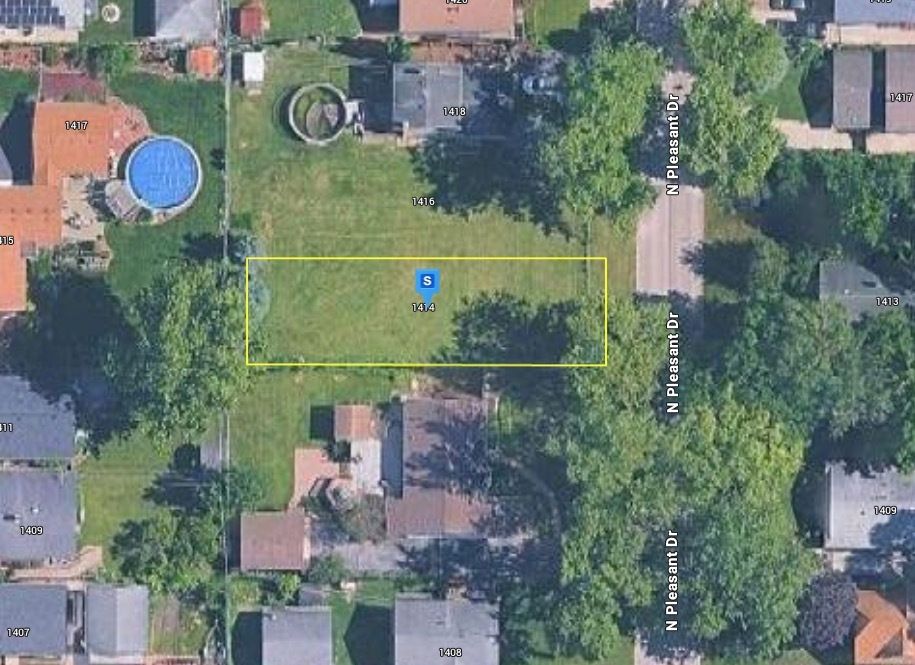 1414 Pleasant Drive — Round Lake Beach, IL 60073