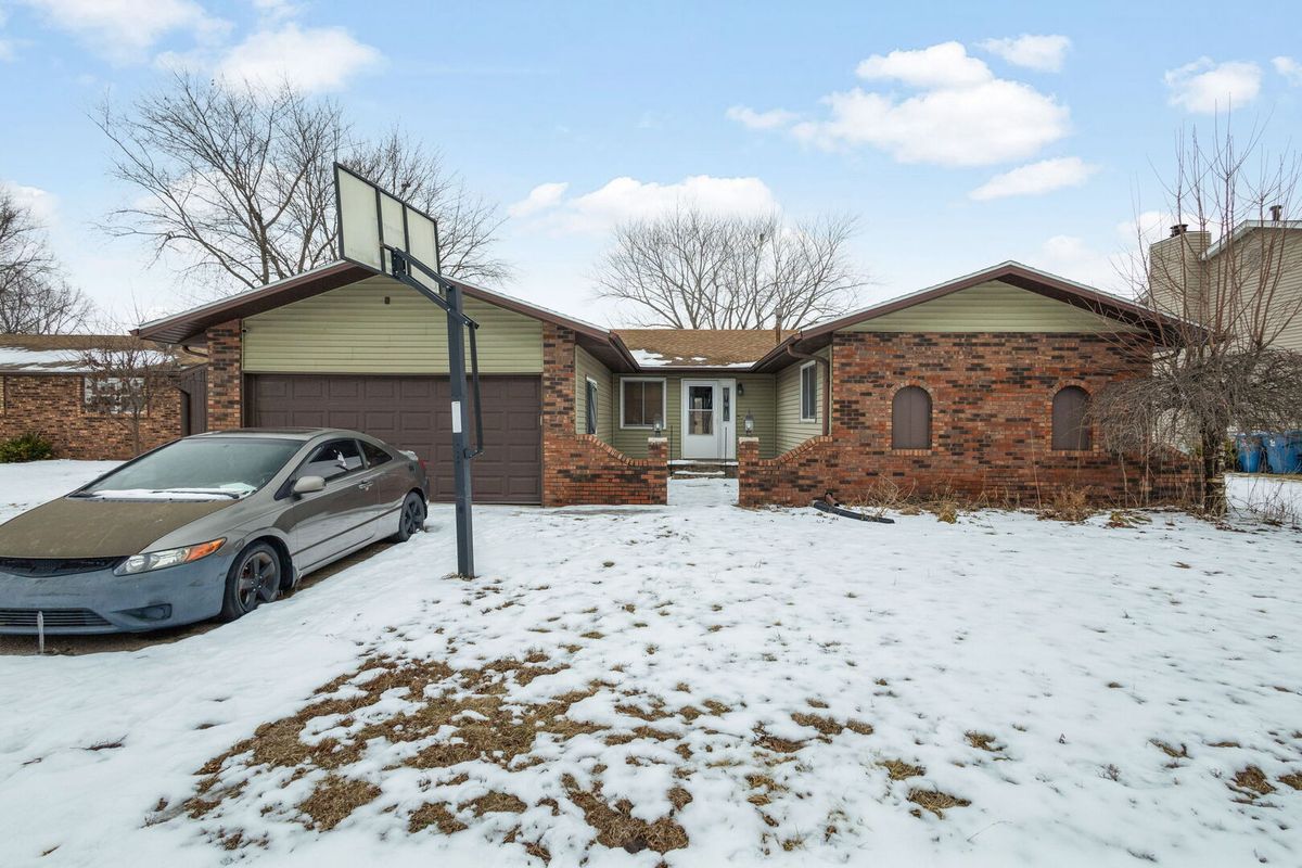 703 Heritage Drive, Bourbonnais, IL 60914