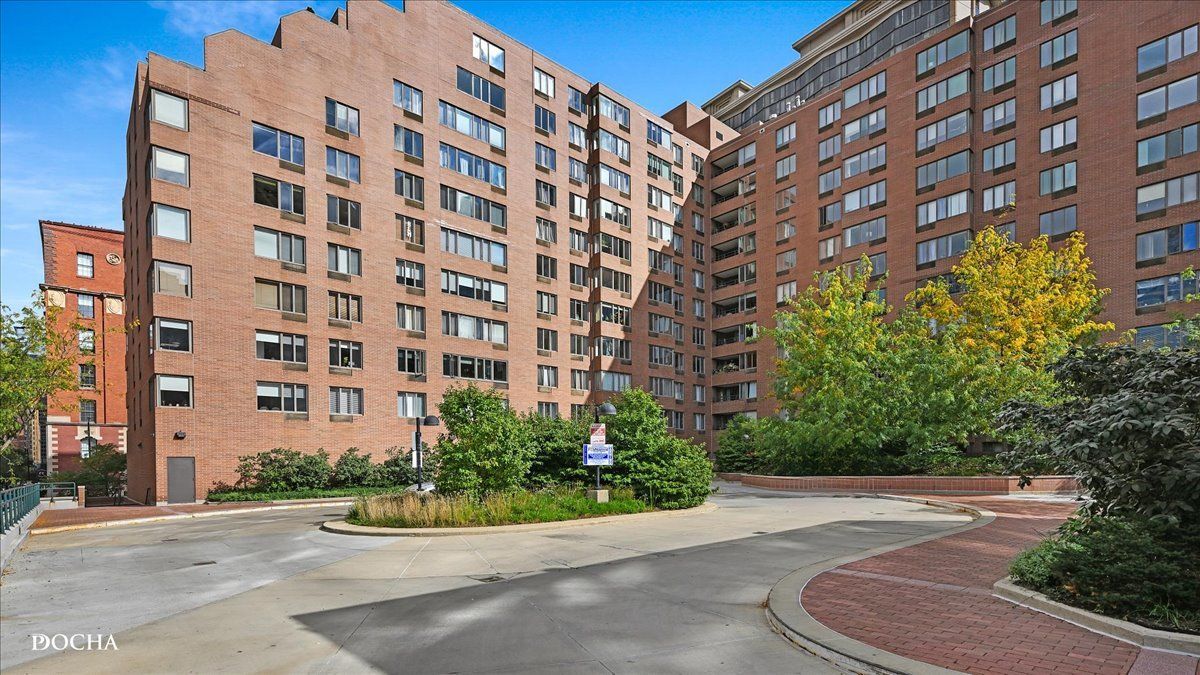 801 Plymouth Court, Chicago, IL 60605