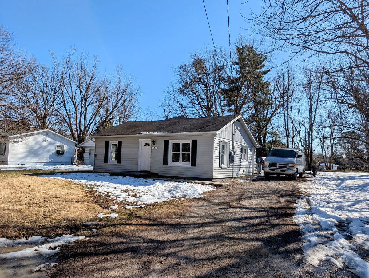 144 Water Tower Road, Makanda, IL 62958