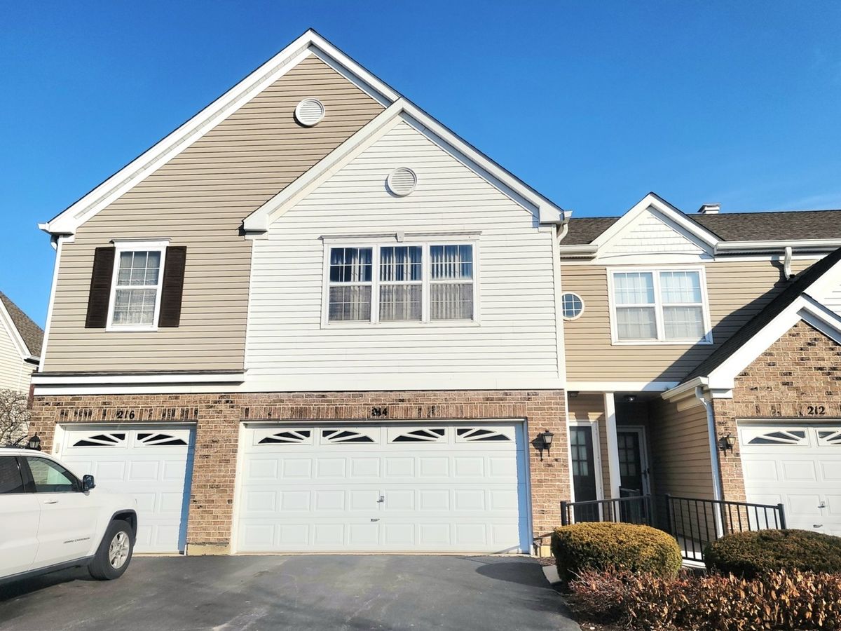 214 Gazebo Lane, Lombard, IL 60148