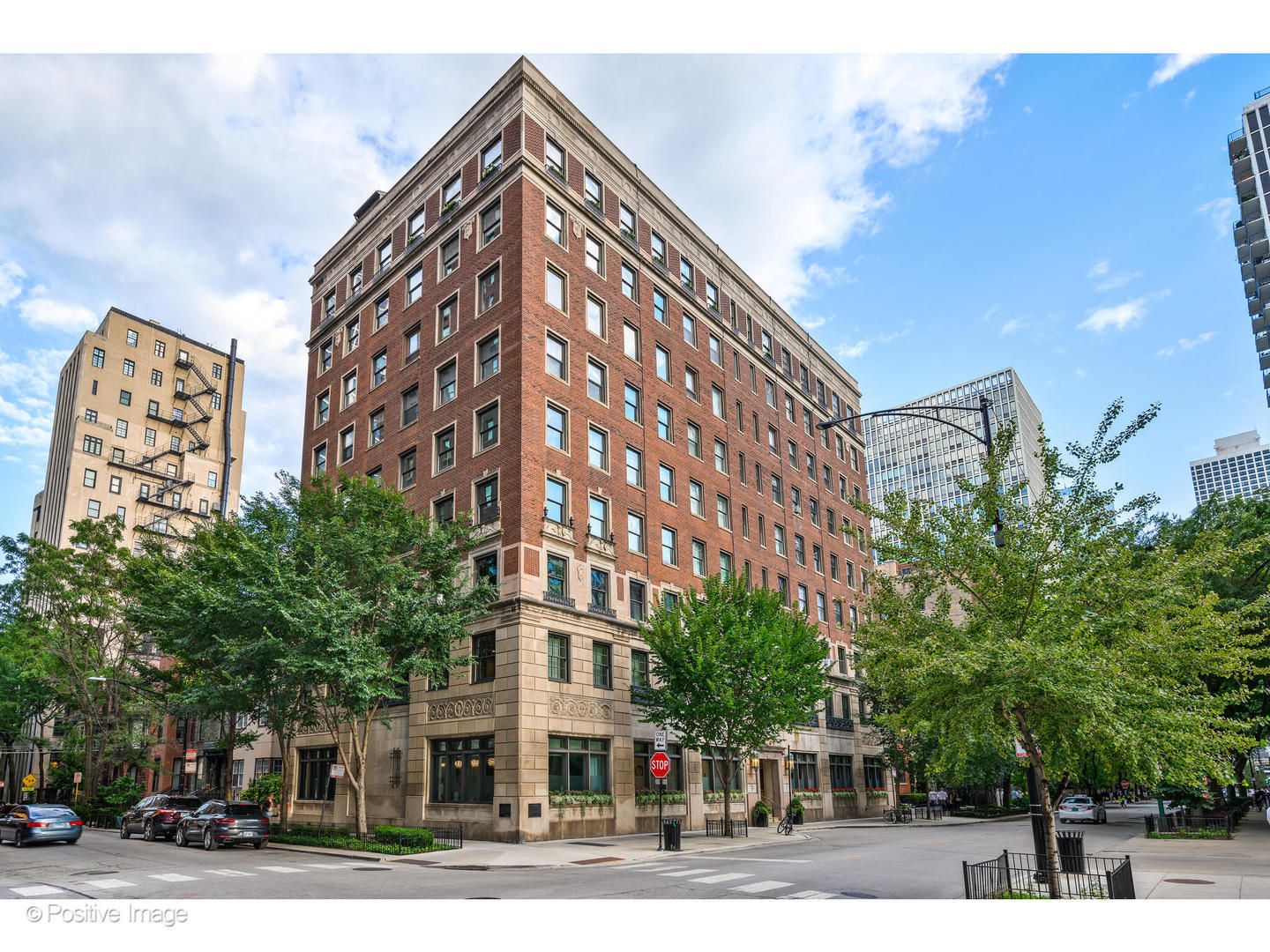 1255 N STATE Parkway #7B — Chicago, IL 60610