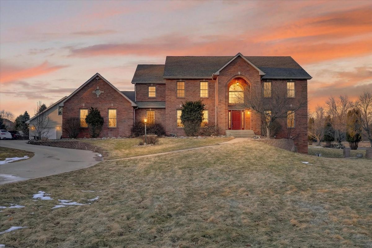 8306 Crockett Road, Roscoe, IL 61073