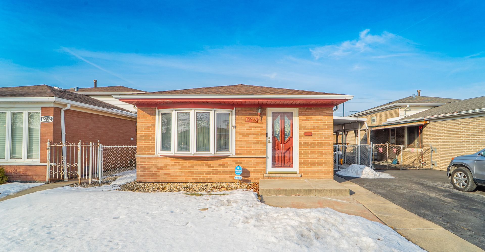 12728 S Saginaw Avenue — Chicago, IL 60633