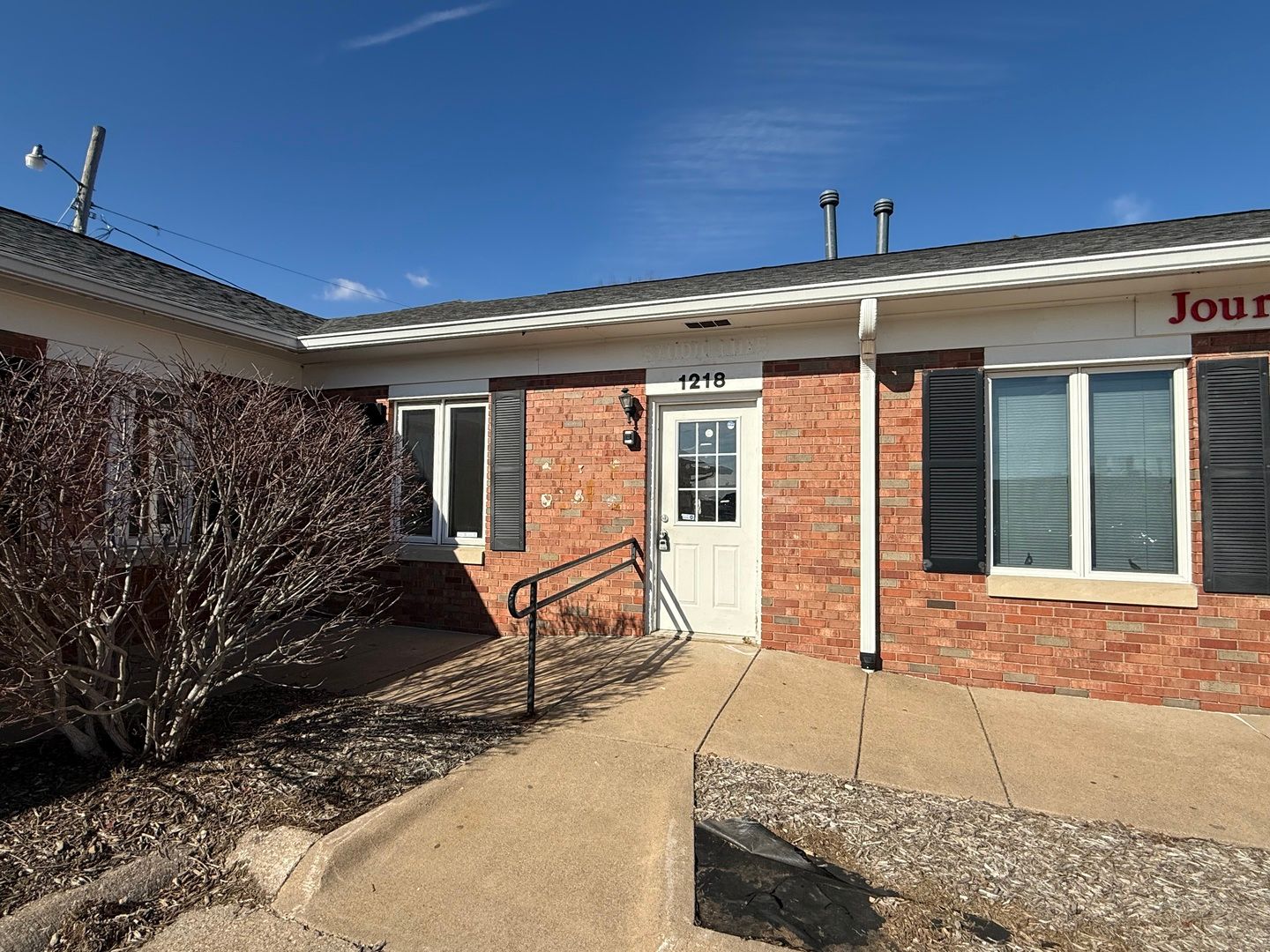 1218 E 37th Street — Davenport, IA 52807