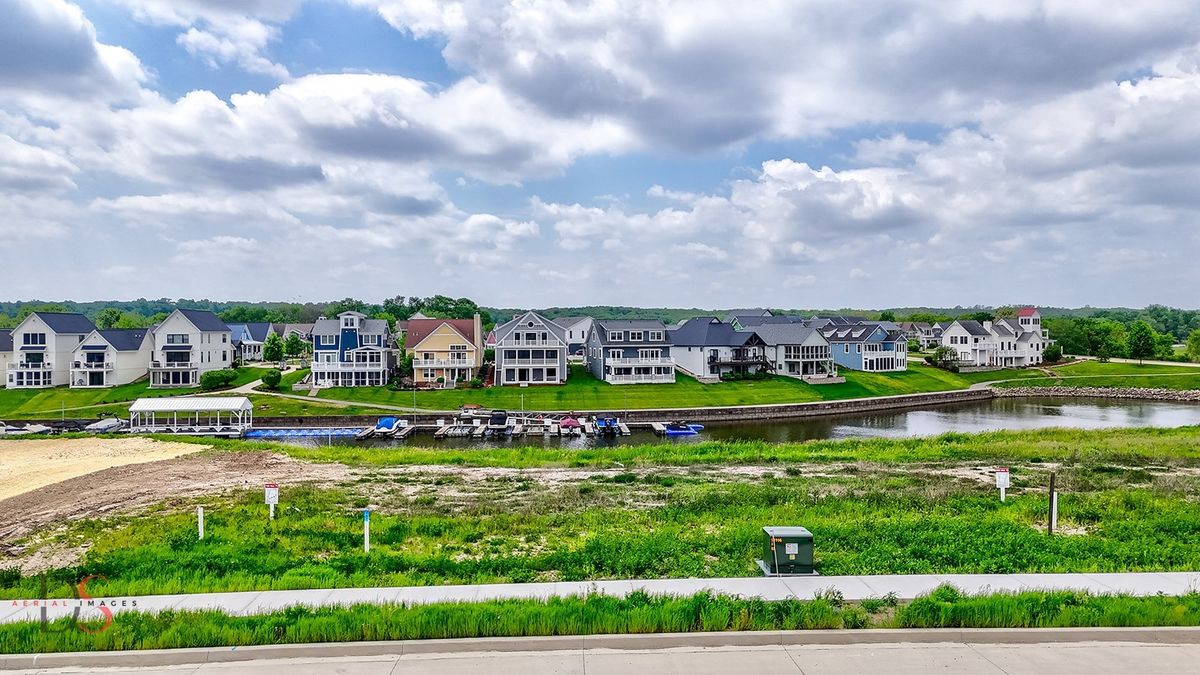 23 Great Loop Drive, Ottawa, IL 61350