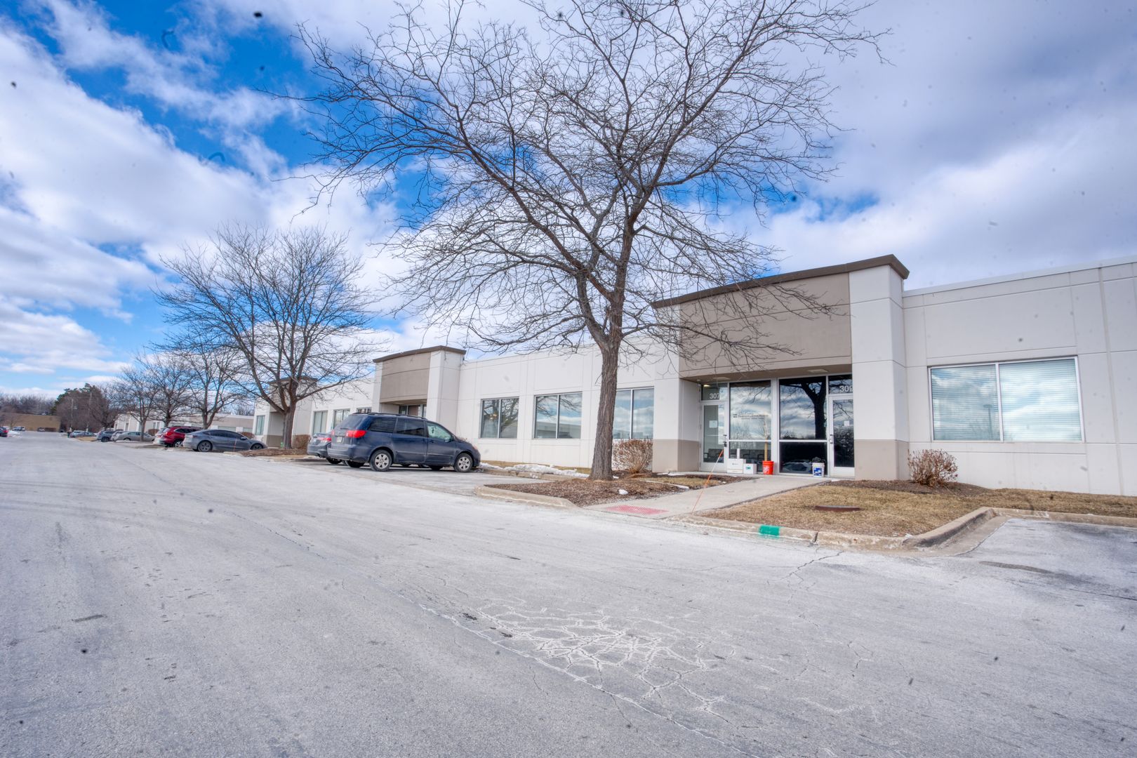 22285 N Pepper Road #307-309 — Lake Barrington, IL 60010
