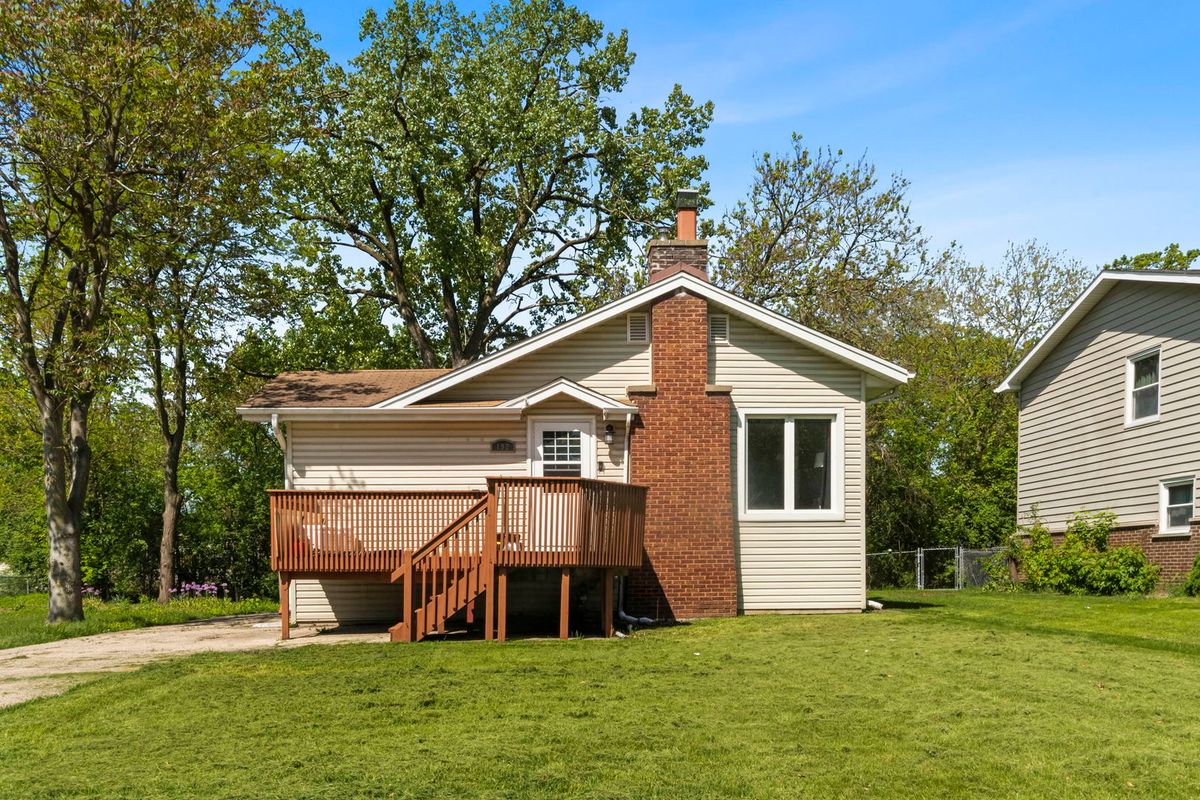 192 Bonnie Brae Avenue, Elmhurst, IL 60126