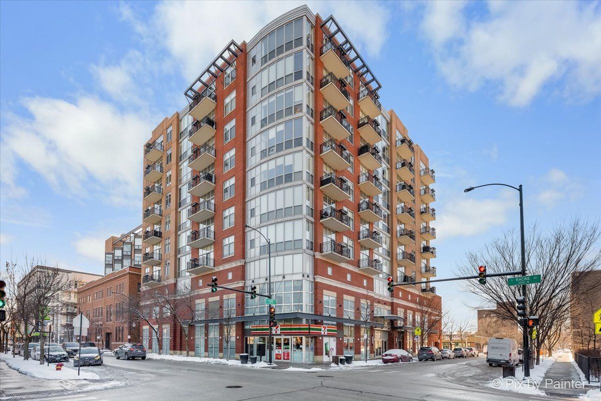 1201 W Adams Street #403 — Chicago, IL 60607