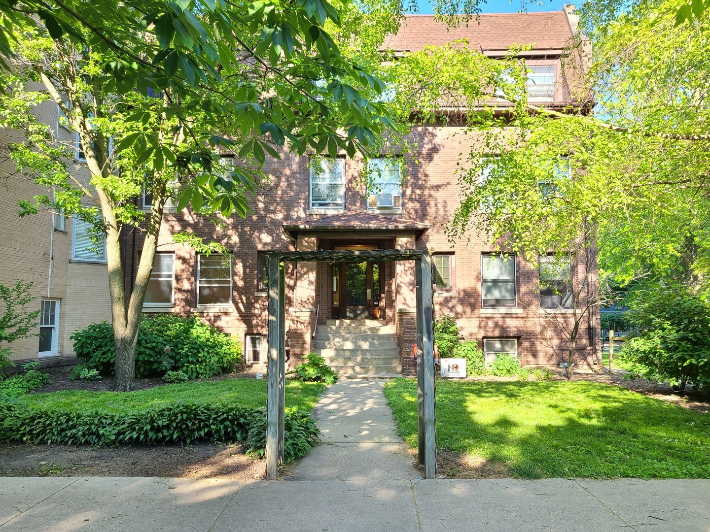 643 HINMAN Avenue #3S — Evanston, IL 60202